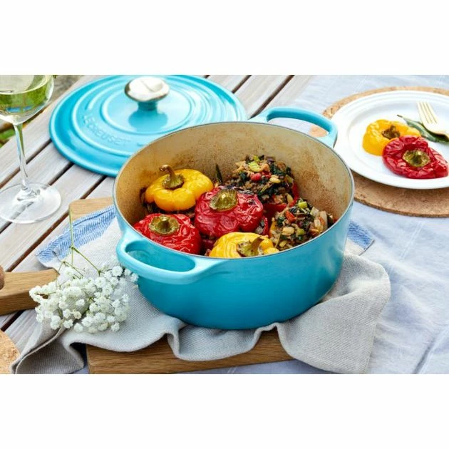 Cocotte En Fonte Ronde 24 Cm Caraïbes Le Creuset Signature 7 Cocotte En Fonte Ronde 24 Cm Caraïbes Le Creuset Signature – Image 5