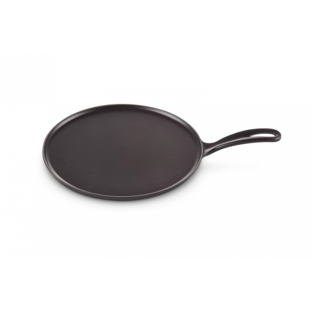 Crêpière En Fonte 27 Cm Noir Mat Avec Spatule & Râteau Le Creuset 7 Crêpière En Fonte 27 Cm Noir Mat Avec Spatule & Râteau Le Creuset – Image 5