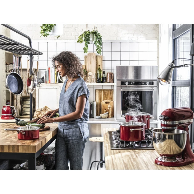 Faitout Émaillé 20cm Rouge Empire KitchenAid 7 Faitout Émaillé 20cm Rouge Empire KitchenAid – Image 5