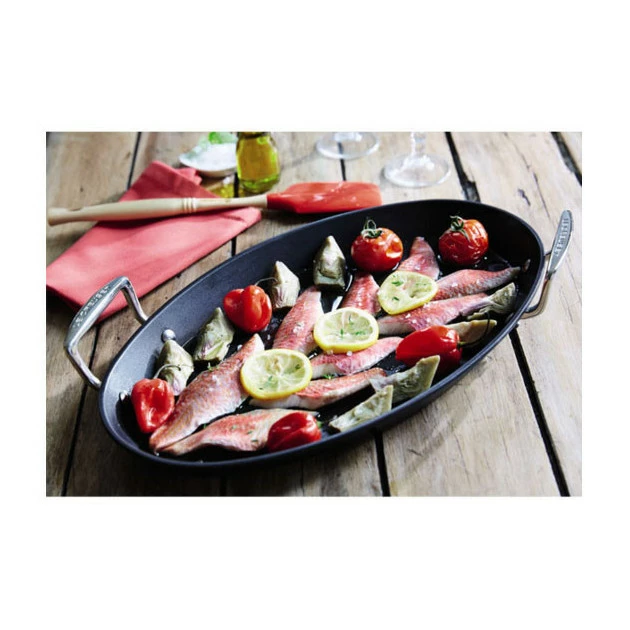 Poêle à Poisson Ovale 25,5x40 Cm Anti-Adhérente Les Forgées Le Creuset 4 Poêle à Poisson Ovale 25,5x40 Cm Anti-Adhérente Les Forgées Le Creuset – Image 2