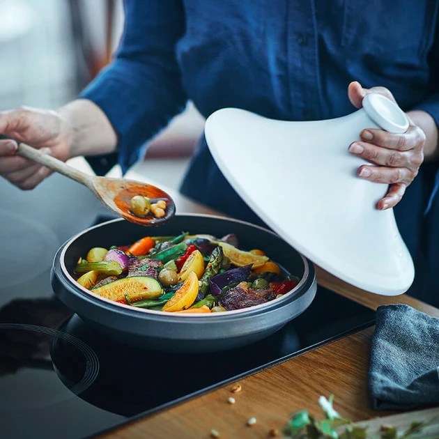 Plat à Tajine En Céramique 33,5 Cm Blanc Ardoise Delight Emile Henry 6 Plat à Tajine En Céramique 33,5 Cm Blanc Ardoise Delight Emile Henry – Image 4